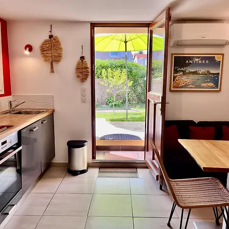 Appartement Deux Pieces Donnant Sur Un Jardin Antibes Exterior foto